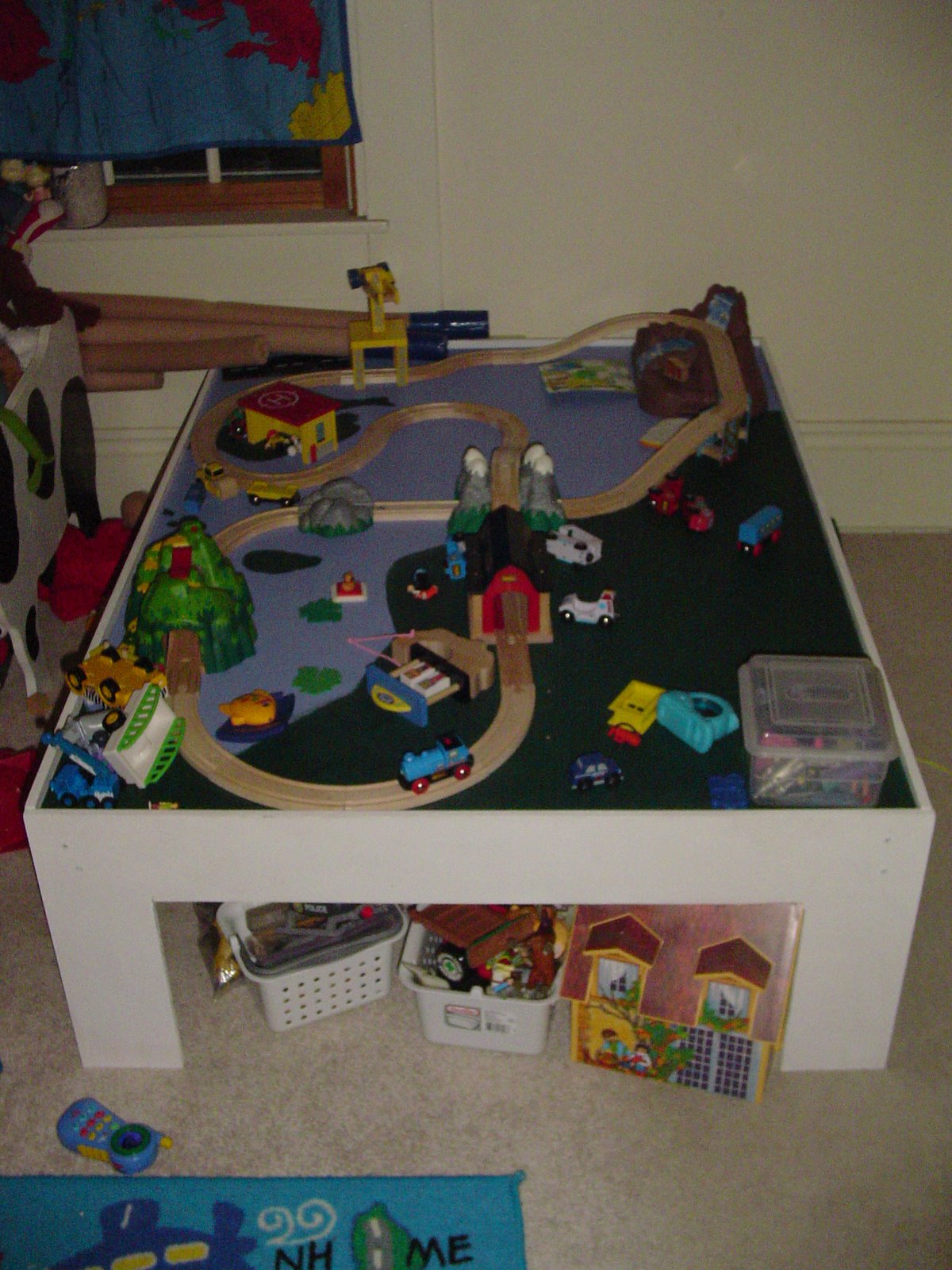 Bloxford, Ohio Make Your Own Train Table!