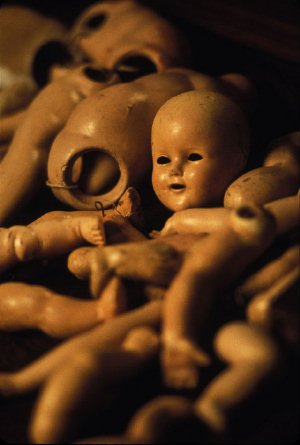[may-broken-dolls.jpg]