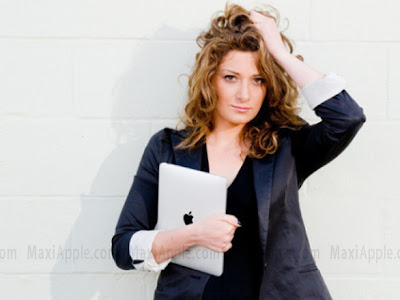 Rana June Sobhany : Une DJ Pro iPad (video) Rana June Sobhany iPad 2 Rana June Sobhany : Une DJ Pro iPad (video)