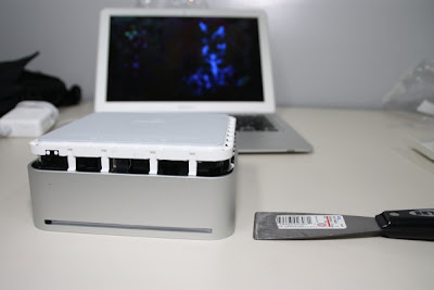 Mac Mini 2009 : Deballage et Demontage (Images) Mac Mini 2009 : Deballage et Demontage (Images)