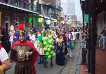 OS FOLIÕES NO FESTIVAL DE MARDI GRAS