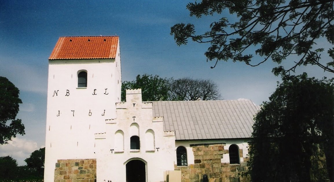 Church and Manor in Denmark + Buderup church / Buderup kirke
