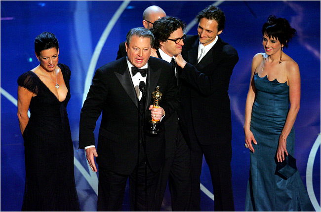[26oscars_gorewin1.jpg]