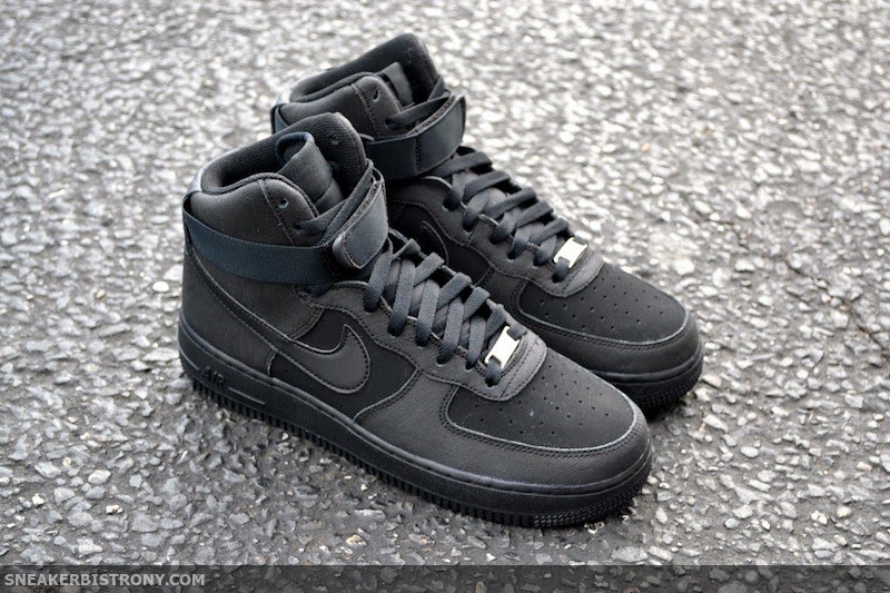 SNEAKER BISTRO - Streetwear Served w| Class: KICKS | Nike Air Force 1 ...