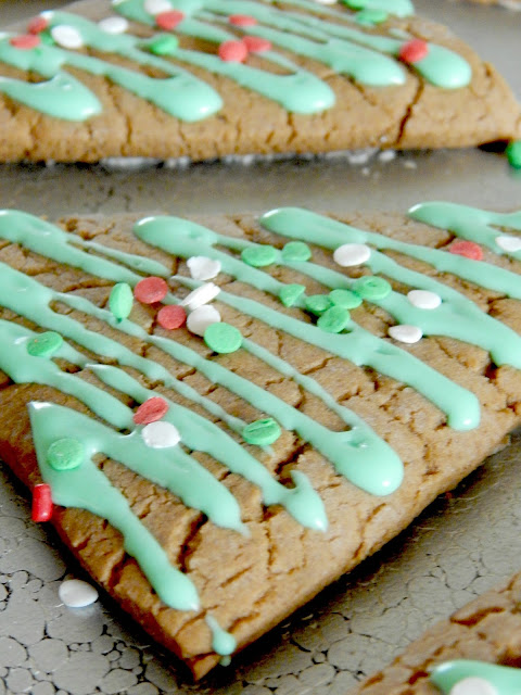 gingerbread trees (sweetandsavoryfood.com)