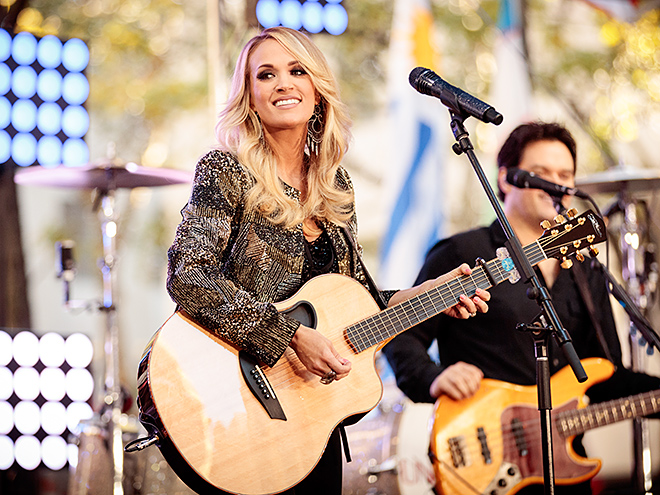 Carrie Underwood Shines On 'Today' - Celebrity Bug