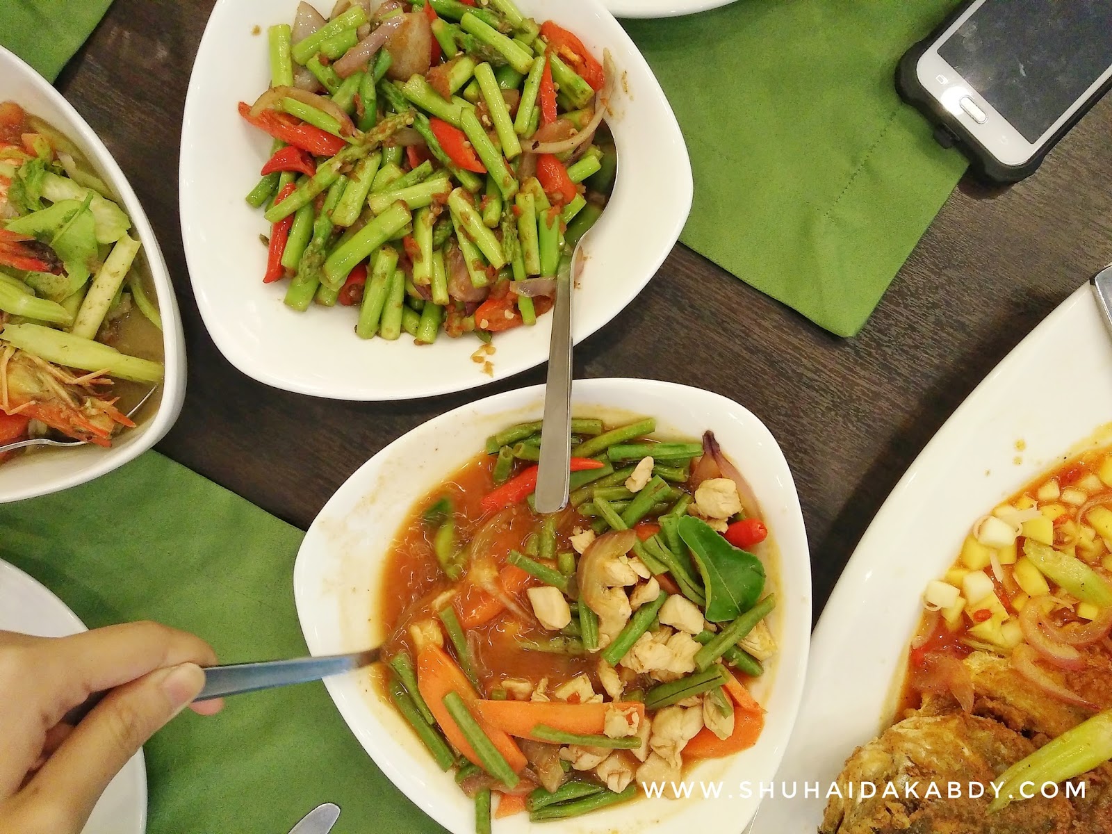 Makan-Makan di Hotel Grand Bluewave Shah Alam Makan-Makan di Hotel Grand Bluewave Shah Alam