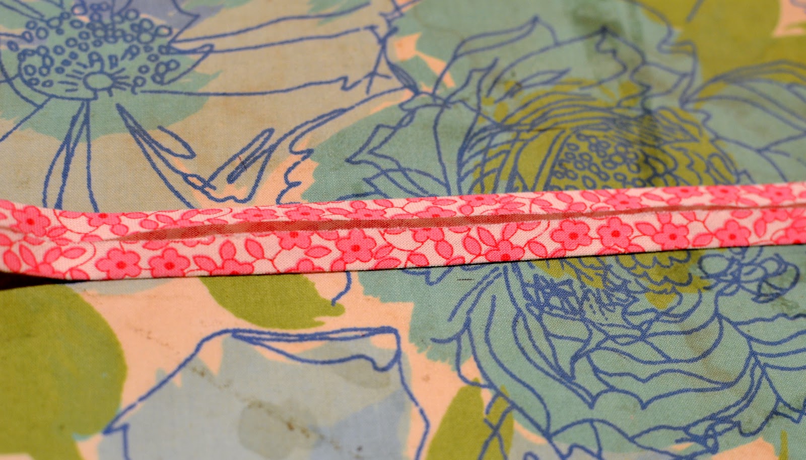 Jane of all Trades Bias Tape Made Easy tutorial (with a sneaky trick)