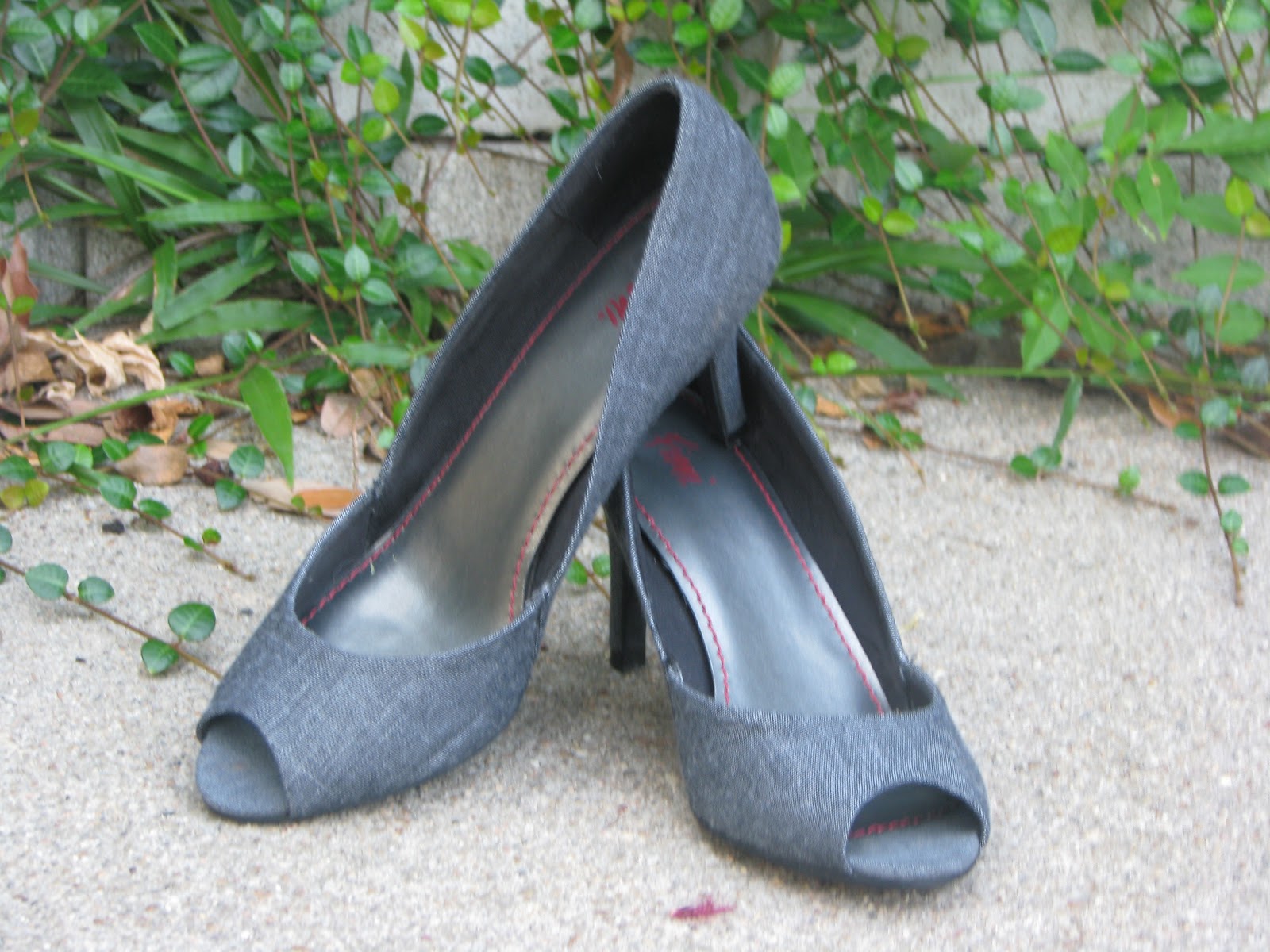 Refashion Coop DIY Shoe Accessories