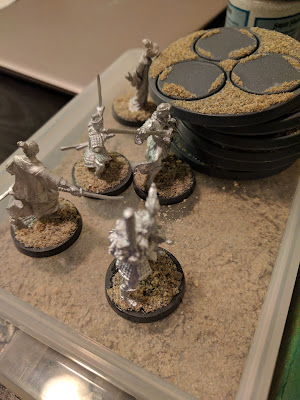 Metal models from the bundle