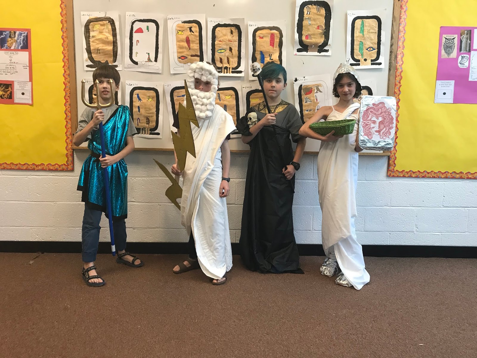 L #39 Ecole Française du Maine: Greek Mythology Wax Museum