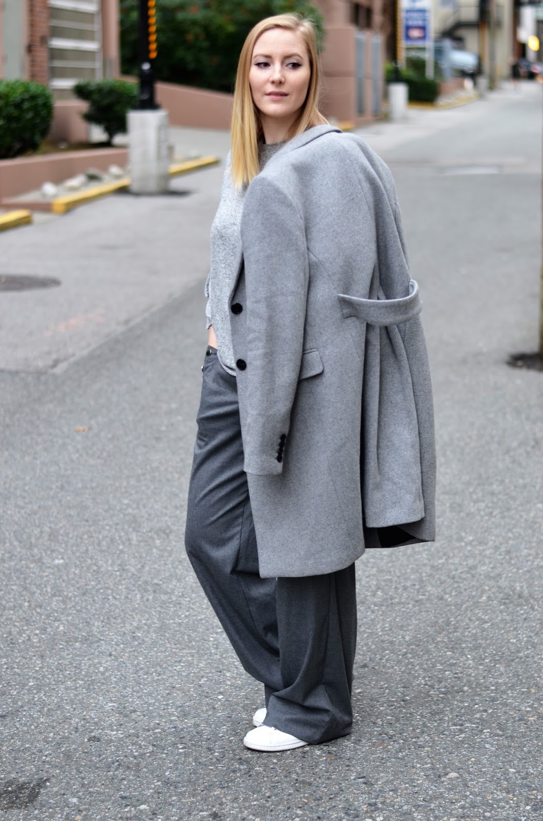 Vancouver Vogue: Monochrome Grey Winter Outfit