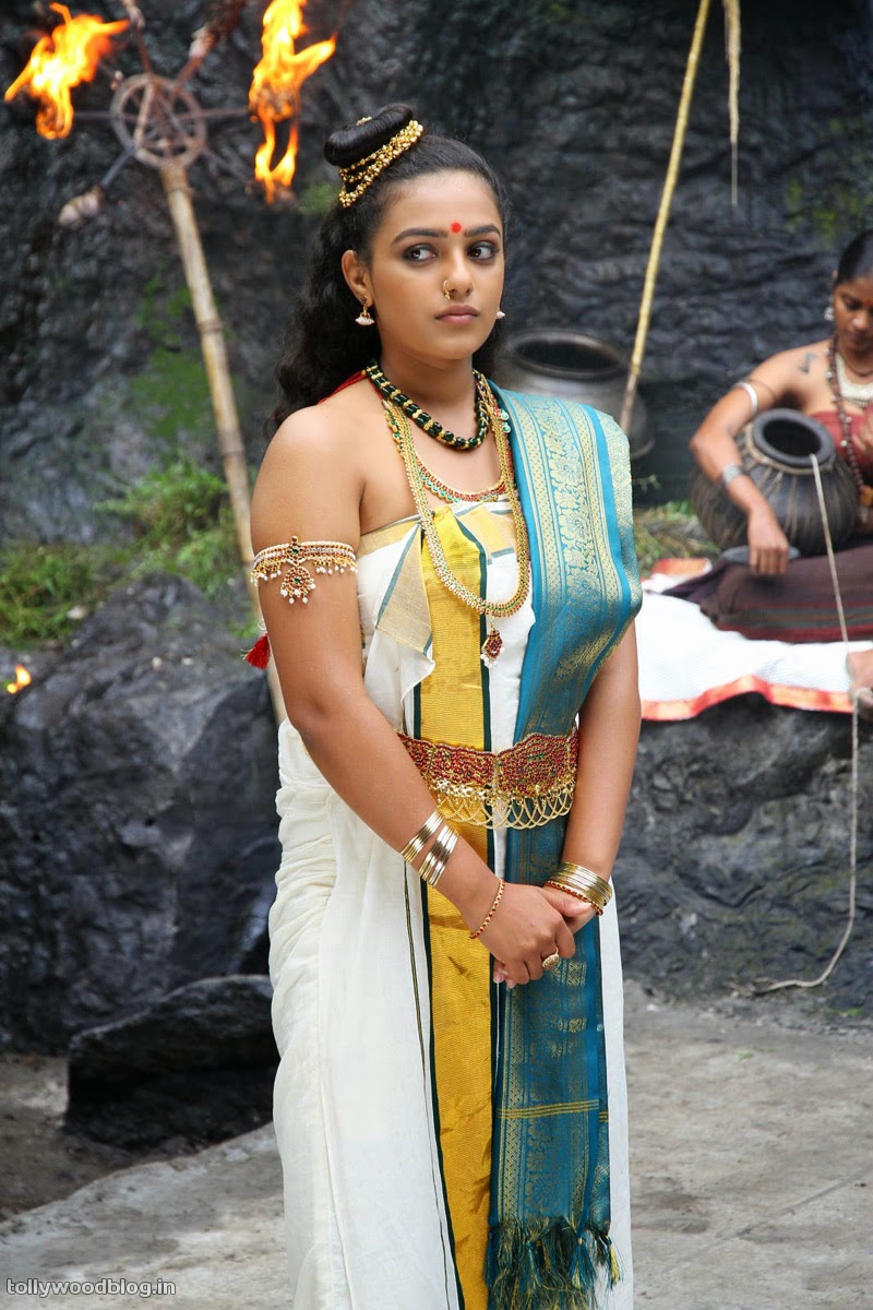 Mundum-Neriyathum traditional dress of kerala for women