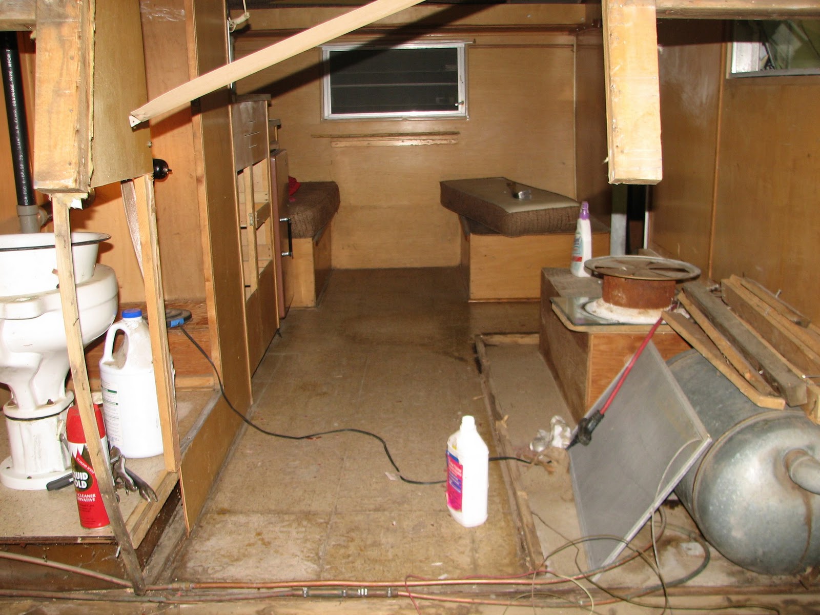 Vintage 1963 Fan Travel Trailer Restoration
