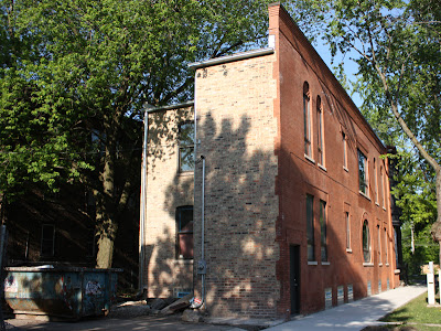 Object Guerilla: Black Cinema House