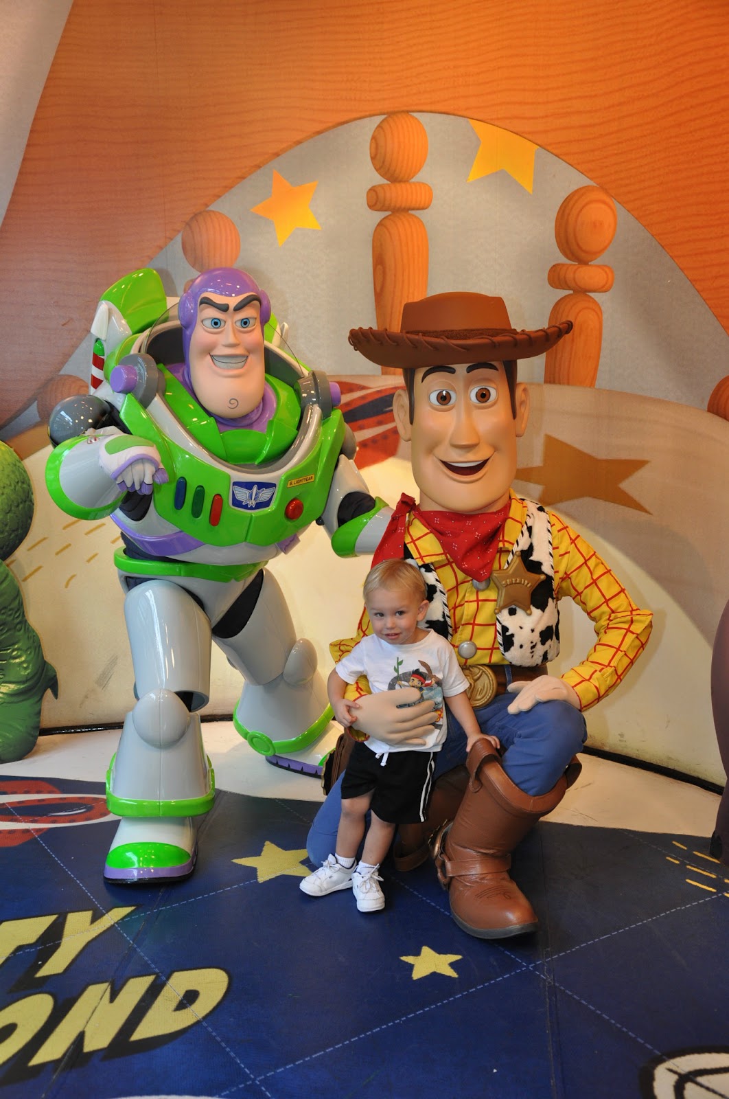 Buzz Lightyear and Woody Meet and Greet at Hollywood Studios - Tips ...