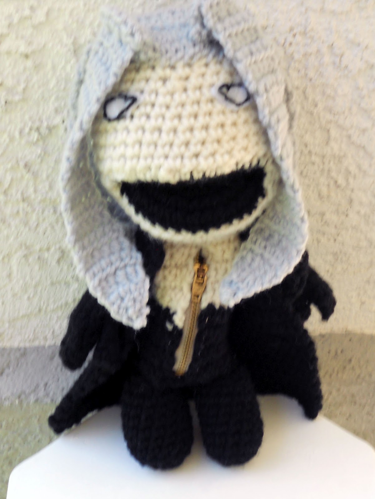 valkinthreads-handmade-gifts-final-fantasy-crochet-sephiroth-doll
