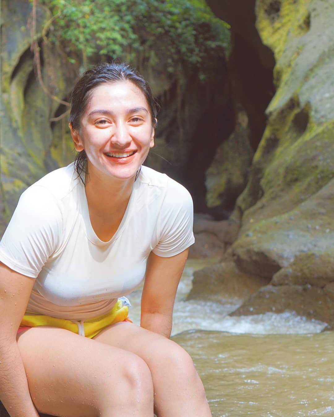 √ Biodata dan Profil Fanny Ghassani - Halo Sehat