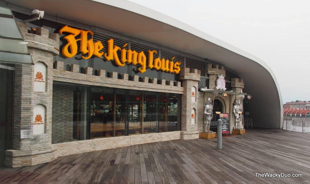 The King Louis @ Vivocity :  Review + Giveaway