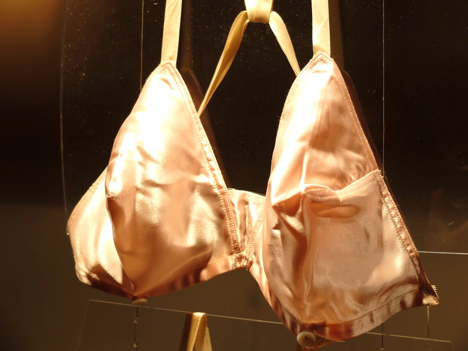 M.I.T Me Mayte: LINGERIE FRANÇAISE