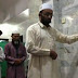 Inilah Imam Sholat di Bali Yang Tetap Khusyuk Meskipun Terjadi Gempa 7 SR