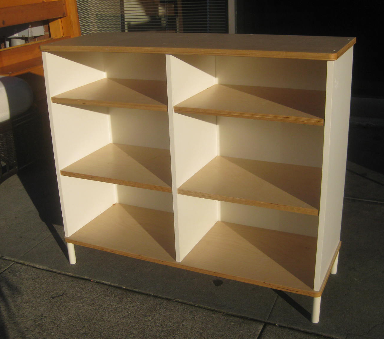 UHURU FURNITURE & COLLECTIBLES SOLD Short Shelf 40