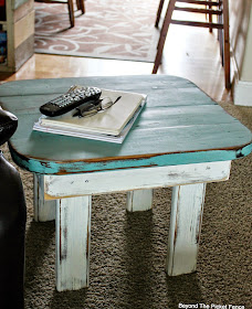 transformation, end table, wood table, paint, upcycled, Beyond The Picket Fence, http://bec4-beyondthepicketfence.blogspot.com/2015/02/end-table-or-what-to-do-with-ugly-table.html