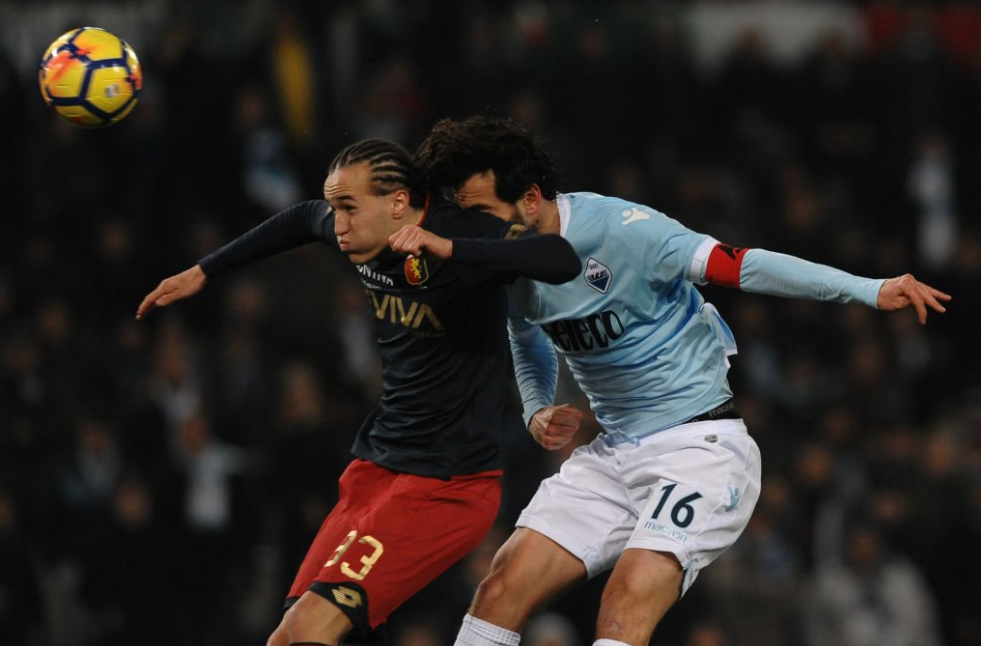 Colpaccio Genoa all'Olimpico: 1-2 con Pandev e Laxalt al 92', Lazio fuori dalla corsa scudetto | Calcio Serie A