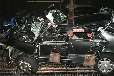 Show Pictures Of Diana Car Crash 86