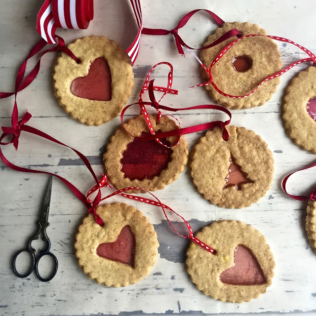 Cookie christmas kit gift box cookies diy baskets gifts eve decorating baking treats boxes frosting basket navidad holiday clomid homemade MsMarmiteLover: Christmas Biscuit Decorations for Secret Santa