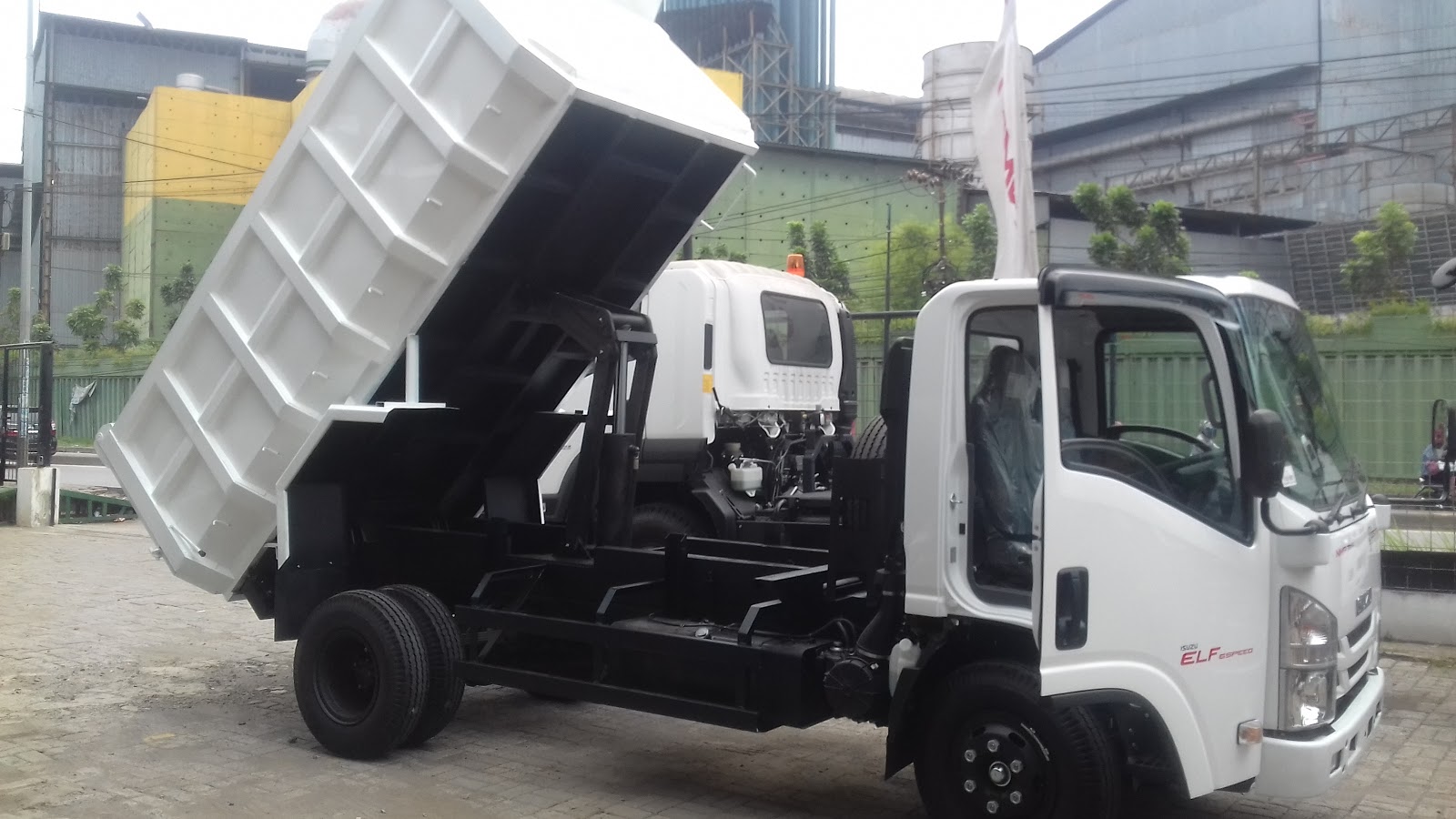Variasi Mobil Truk Isuzu Terbaru Sobat Modifikasi Variasi Mobil Truk Isuzu Terbaru Sobat Modifikasi