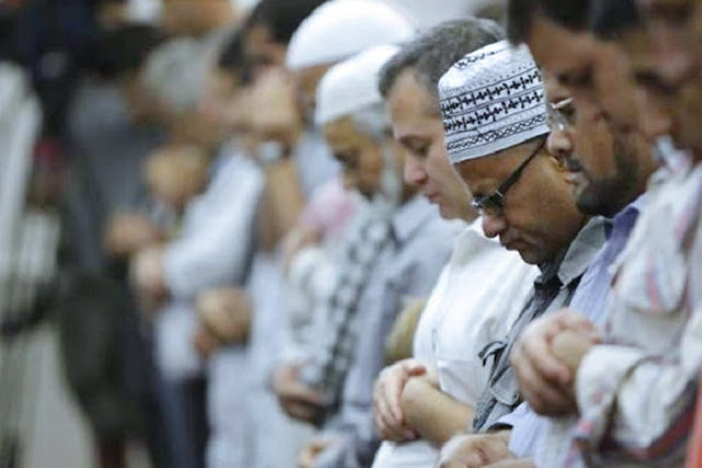 Tak Ada Yang Lebih Gagah Dari Langkahnya Seorang Lelaki Ke Masjid Untuk Subuh Berjamaah