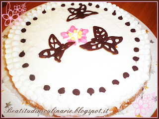 torta gelato alle amarene e meringhe