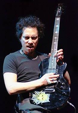 Kirk Hammett Foto de Kirk Hammett con cabello corto