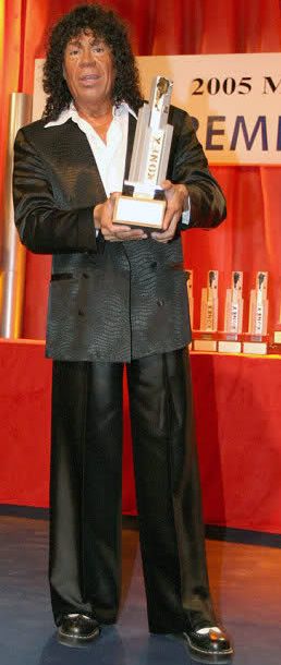 La Mona Jiménez Foto de La Mona Jiménez con premio