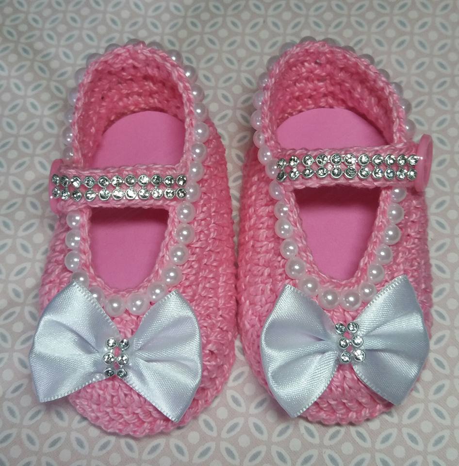 sapatinho decorado com meia perola