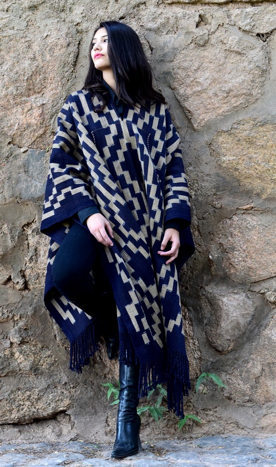 PONCHO ATADO Nº 002/3 AZUL AÑIL, UN PAÑO TRAMA FINA, URDIMBRE FINA - CONSULTE STOCK