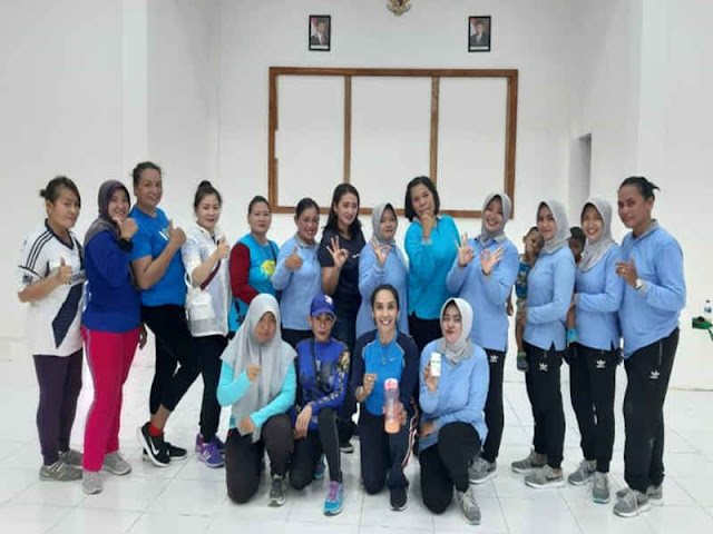 Marta Sambonu diantara Merawat Pasien Gangguan Jiwa dan Dampingi Suami di Perbatasan Marta Sambonu diantara Merawat Pasien Gangguan Jiwa dan Dampingi Suami di Perbatasan