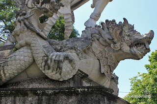 patung di bali dewa indra