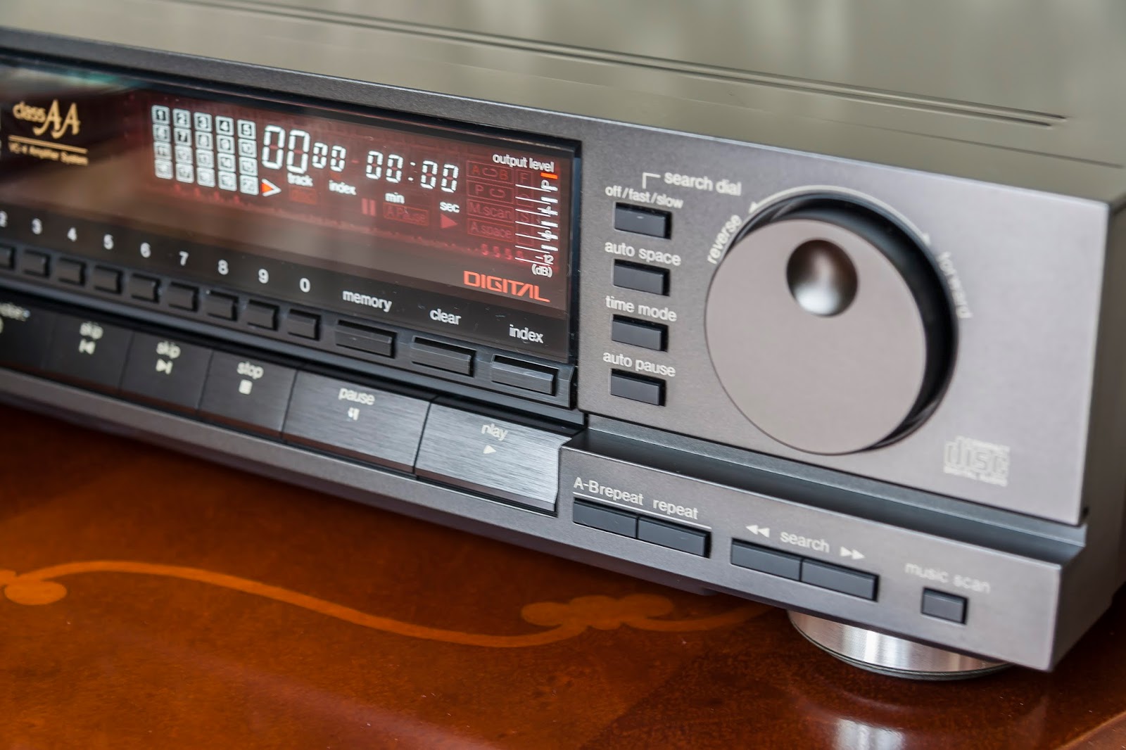 Golden Age Of Audio Technics SLP720 Vintage CDPlayer Number 2