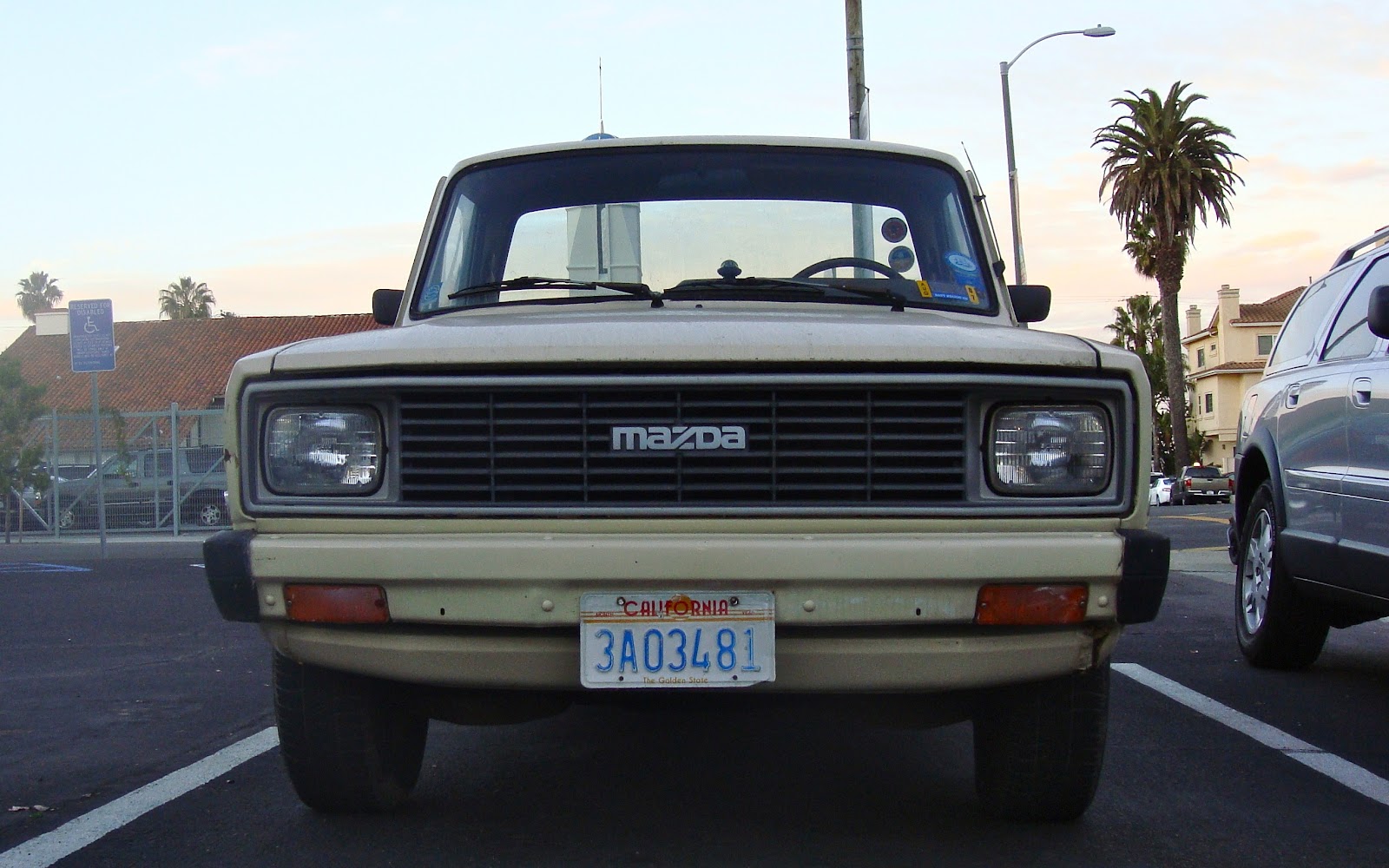 THE STREET PEEP: 1984 Mazda B2000 Sundowner