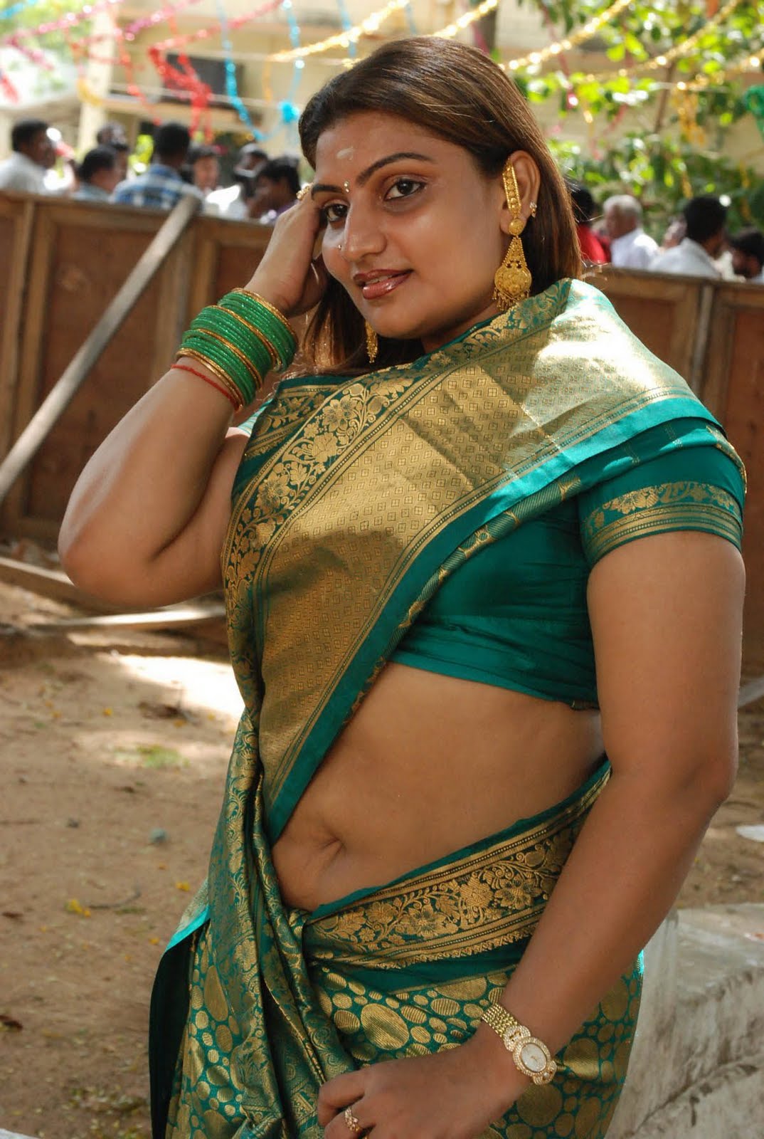 Masala Hots Hot-and-Spicy-Actress-babilona-hot-saree-blouse-navel-s