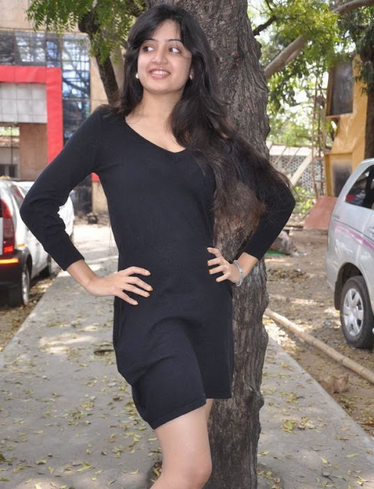 poonam kaur spicy in black skirt actress pics