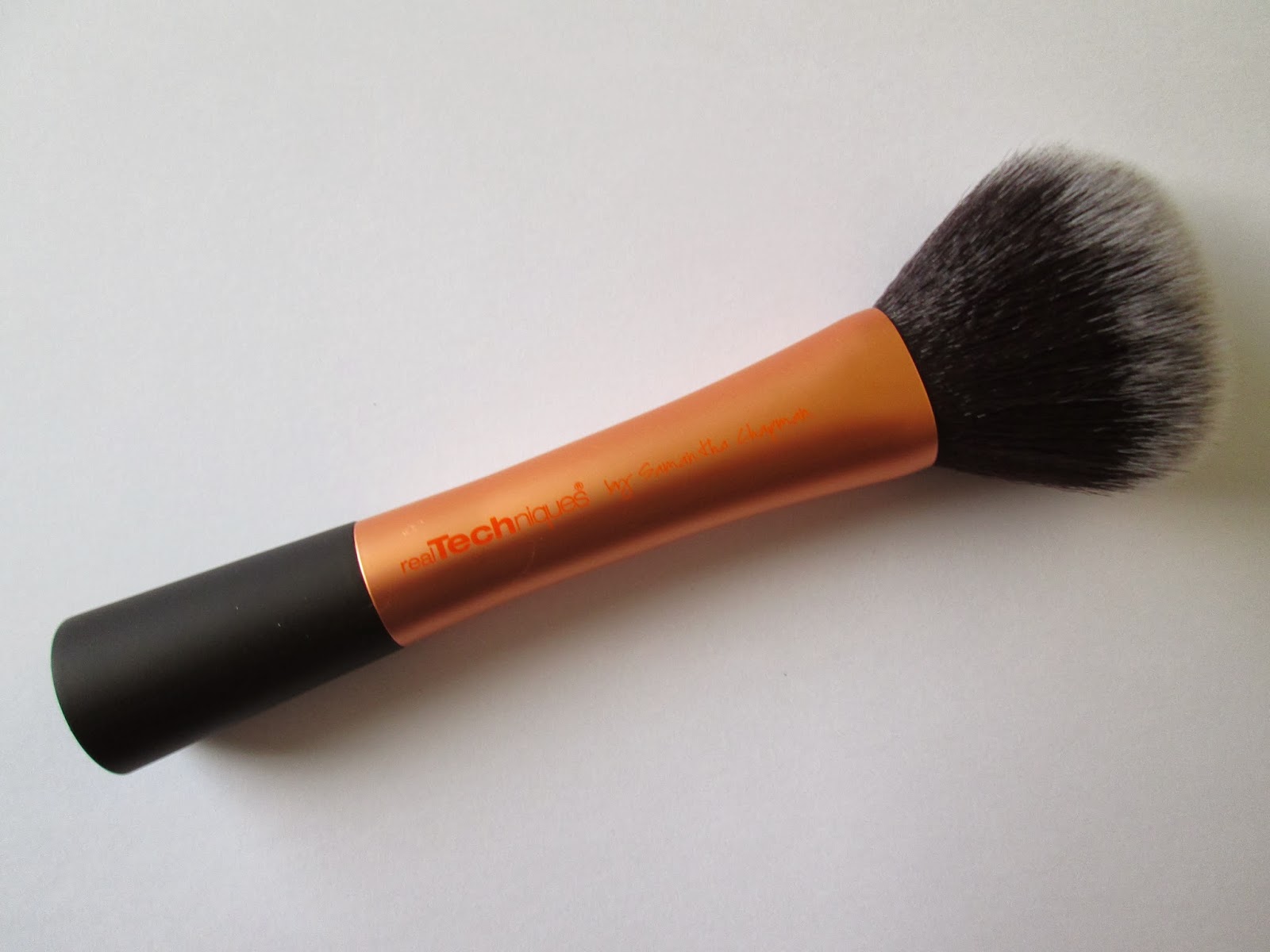laura loves that the beauty post real techniques powder brush review