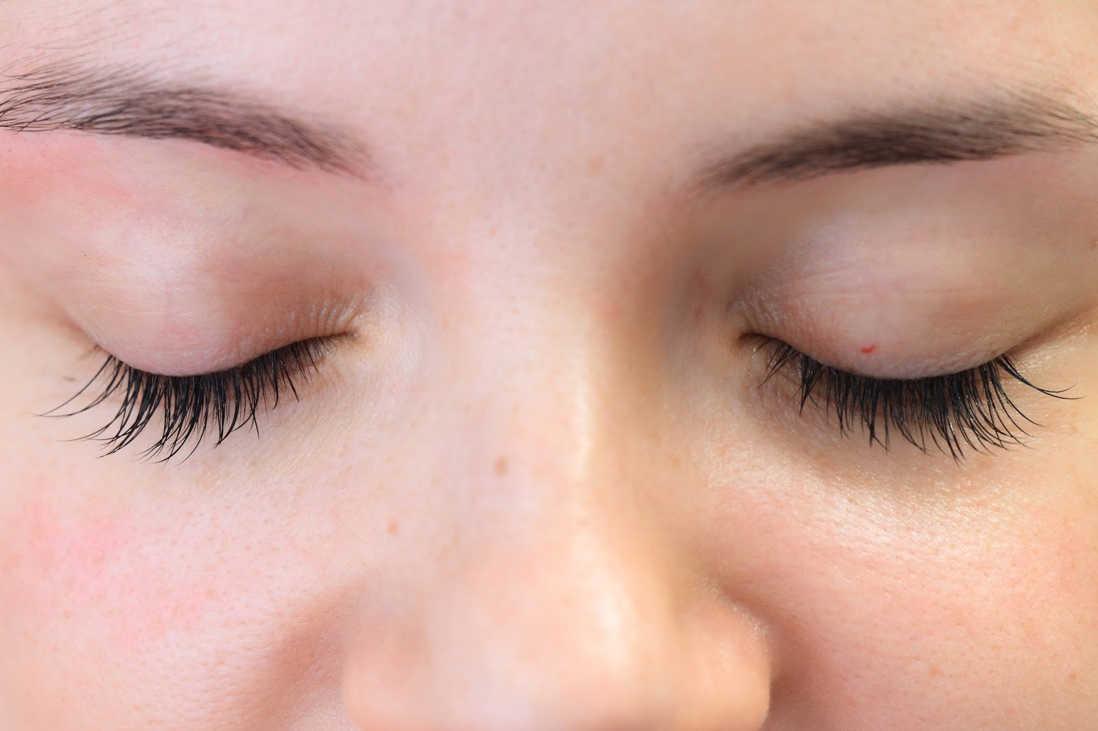 Pourquoi Mes Extensions De Cils Ne Tiennent Pas Les extensions de cils : et après ? - Les Gommettes de Melo