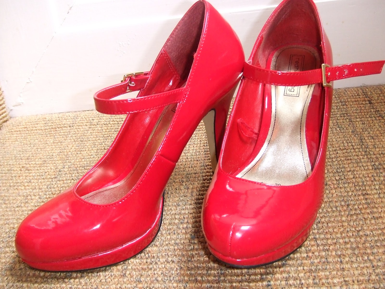 where can i buy red shoes