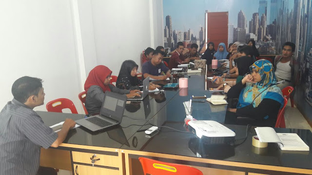 (Pertemuan XIII) Tertib Berbahasa Indonesia (Pertemuan XIII) Tertib Berbahasa Indonesia