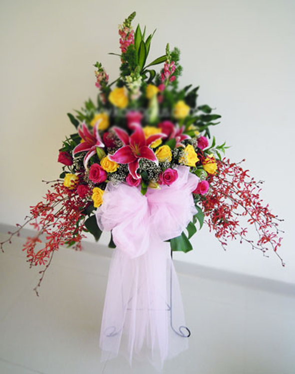 standing flowers bunga turut berduka cita