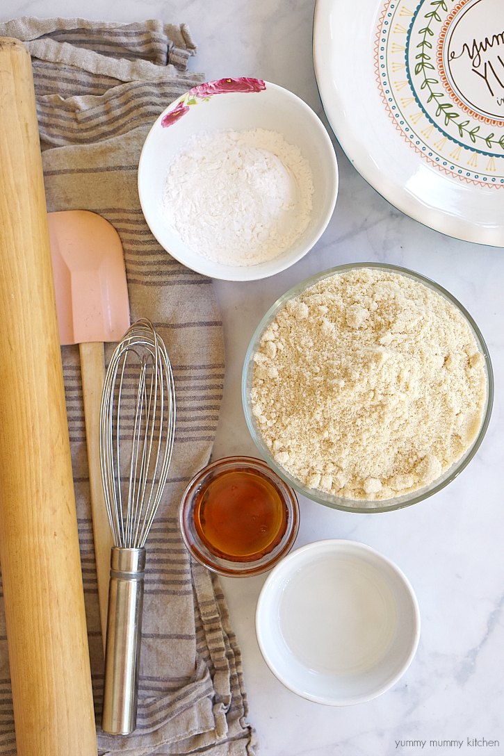 Gluten free pie crust ingredients This gluten free vegan pie crust is made with almond flour, maple syrup, arrowroot, and coconut oil.
