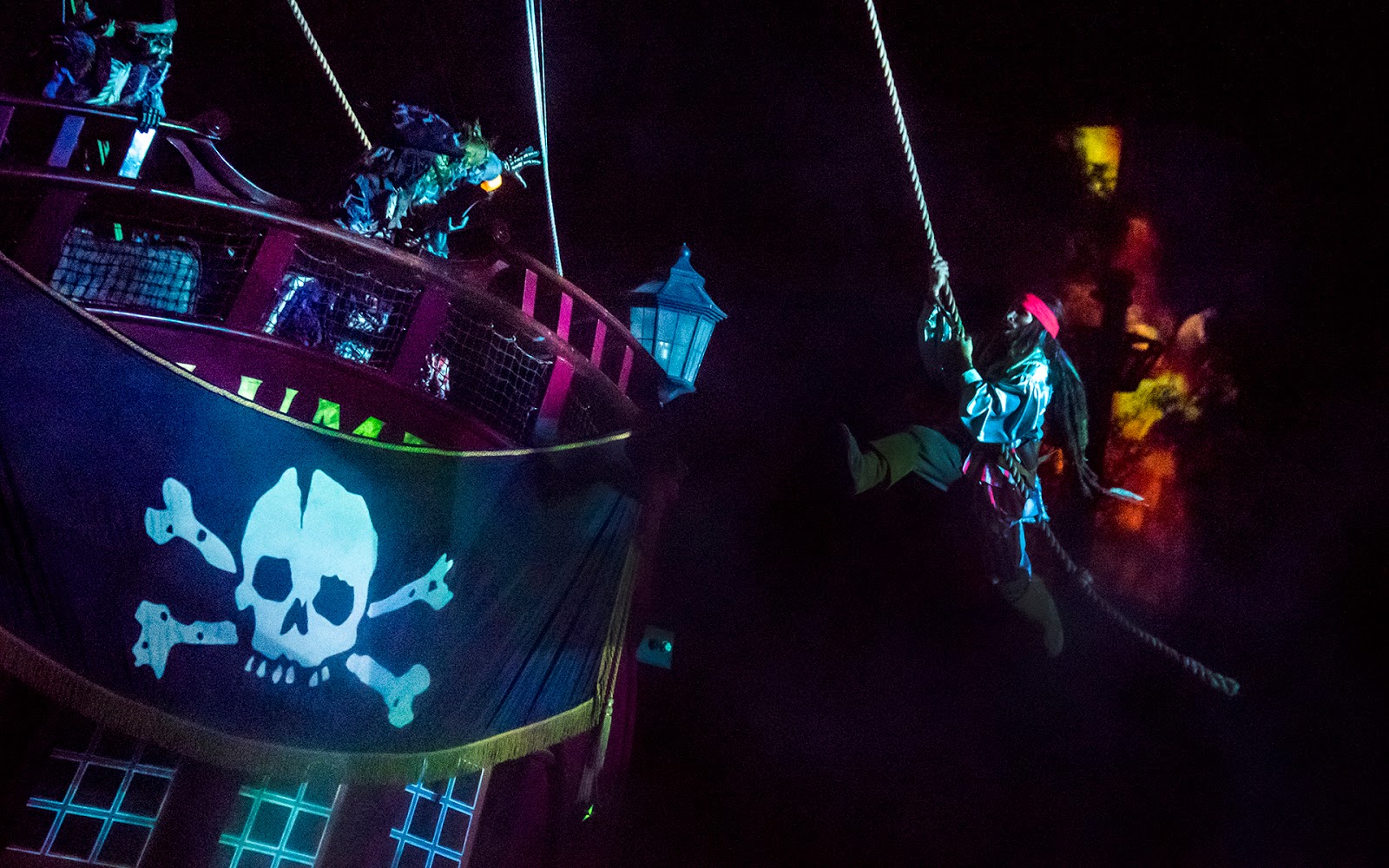 Flying Through FANTASMIC!